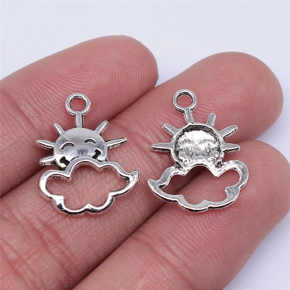 20 pcs / lot Sun Pendant Charms Warna Perak Antik Sun Charms Jewelry DIY Sun Charms Untuk Pembuatan Gelang