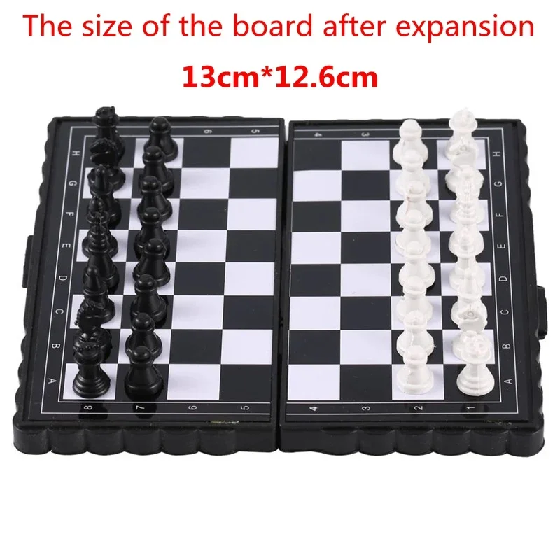 Portable Folding Magnetic Pocket Plastic Mini Chess Set Lightweight Board Game Home Outdoor Portable Kid Toy