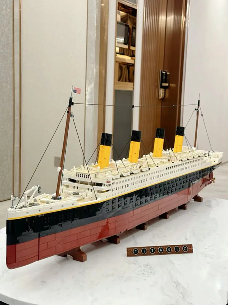 Nouveaux blocs de construction compatibles 10294 Titanic, modèle d'affichage MOC, briques, bateau de croisière, paquebot, jouet pour adultes, cadeaux de Noël, 9090 pièces