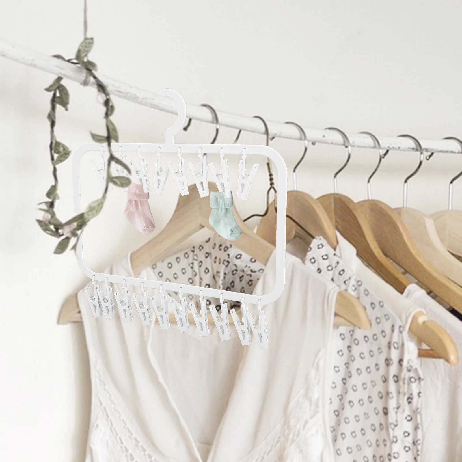 

Drying Rack 18 Clips Double Layer Closet Organizers Storage Hangers Space Saving Baby Clothes Plastic Skirt Hat Jean