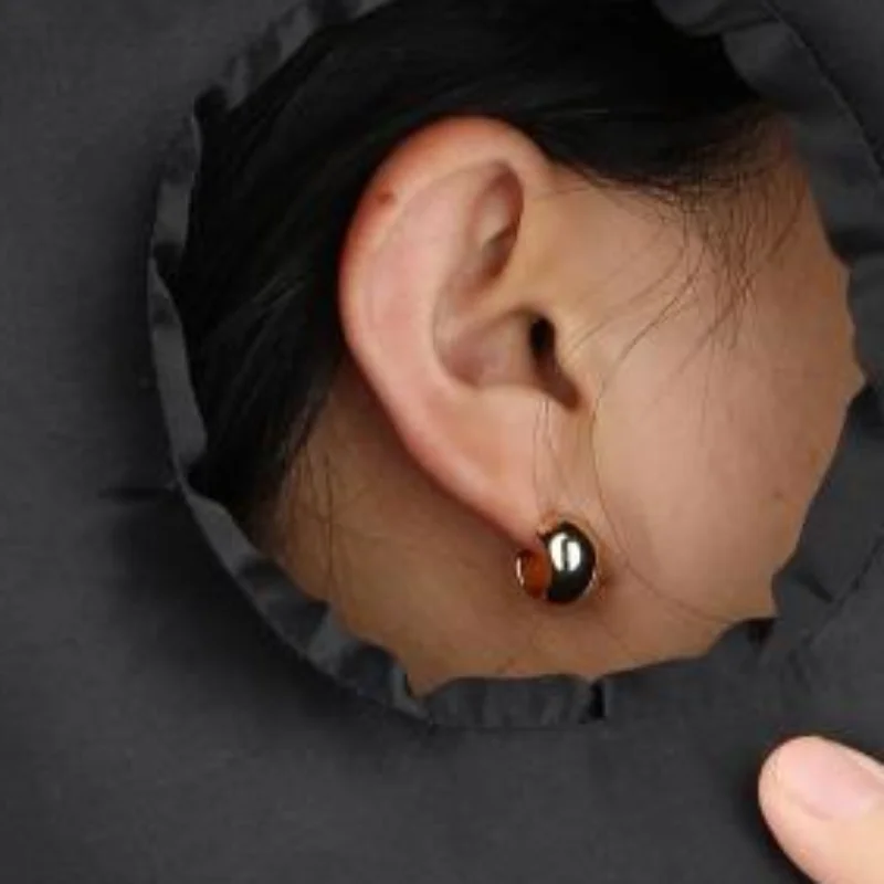 

Подушка для проколотых ушей для сна на боку, O-образная подушка-протектор для ушей с отверстием для уха, для дома и путешествий, от боли и давления на уши, от пролежней