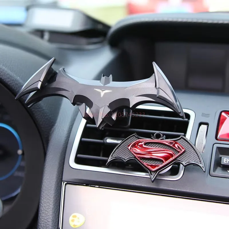 Hot Sale Bat Man Gravity Buckle Type Car Holders Air Outlet Navigation Support Frame Suitable All 4-6.5 Inch Device Holiday Gift