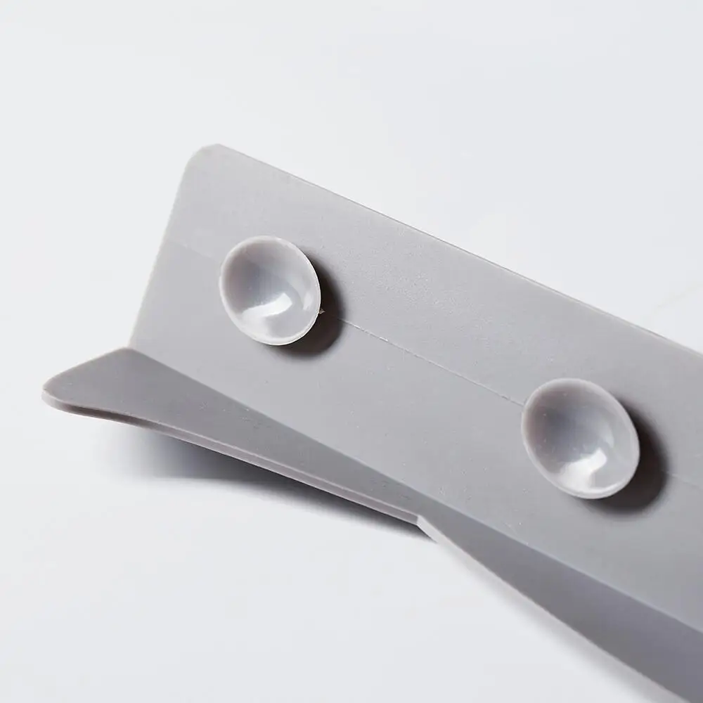 Kitchen Sink Splash Guard Korean Style Silicone Suction Cup Baffle Countertop Splash Proof Strip Sink Splash Baffle 2024 New