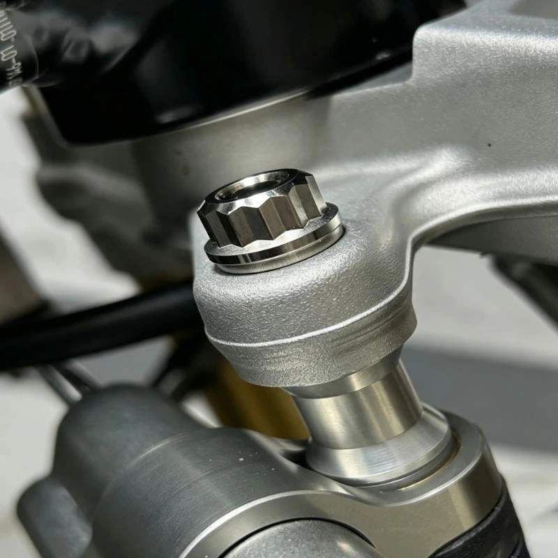 Titanium Flange Hexagonal Nut M4 M5 M6 M7 M8 M10 M12 Flange Twelve-Corner Nut Hexagonal Flange Nut Suitable for Modification DIY