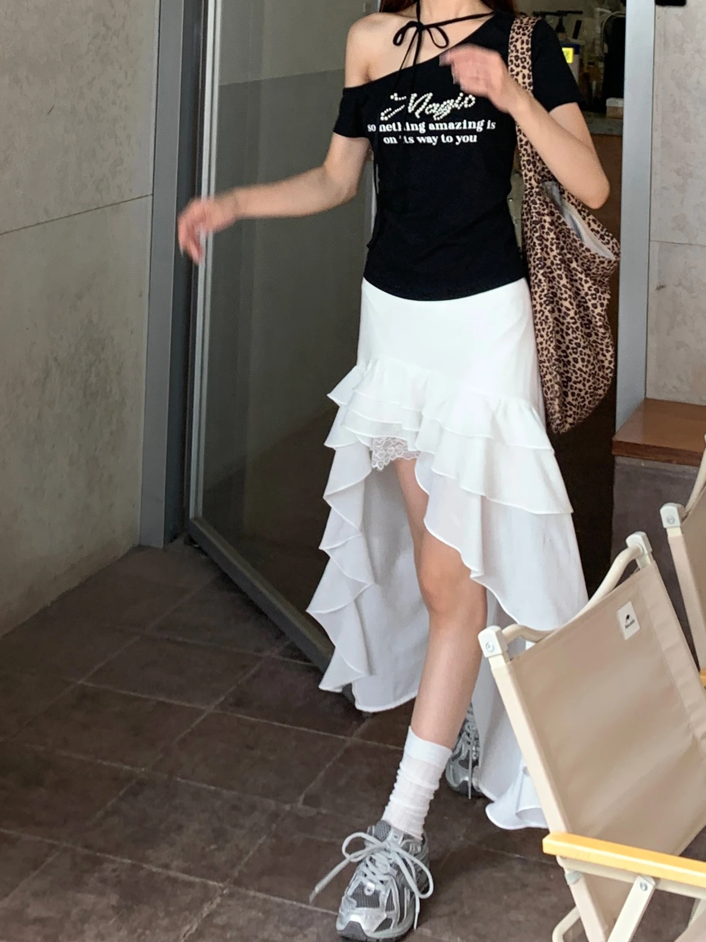 

Белая асимметричная юбка трапециевидной формы, женская летняя новая облегающая юбка, юбка-торт, дизайн с низкой талией