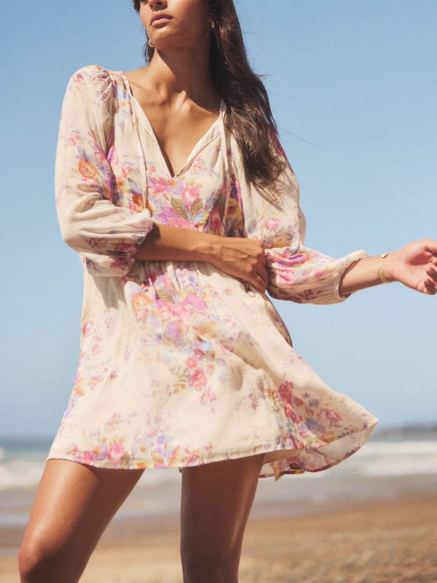 Vestido de retazos florales para mujer, manga de muñeca, cuello en V, atado frontal, ajuste suelto, Vestido corto para vacaciones en la playa, bohemio, Verano