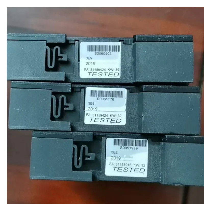Second hand Safety relay SRB301LC-24V tested OK and shipped  quickly