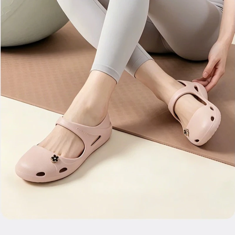 Women Lightweight Breathable Daily Flats, Summer Perforated Stylish Shoes, Silent Non‑Slip Comfortable for Walking Shopping Outd