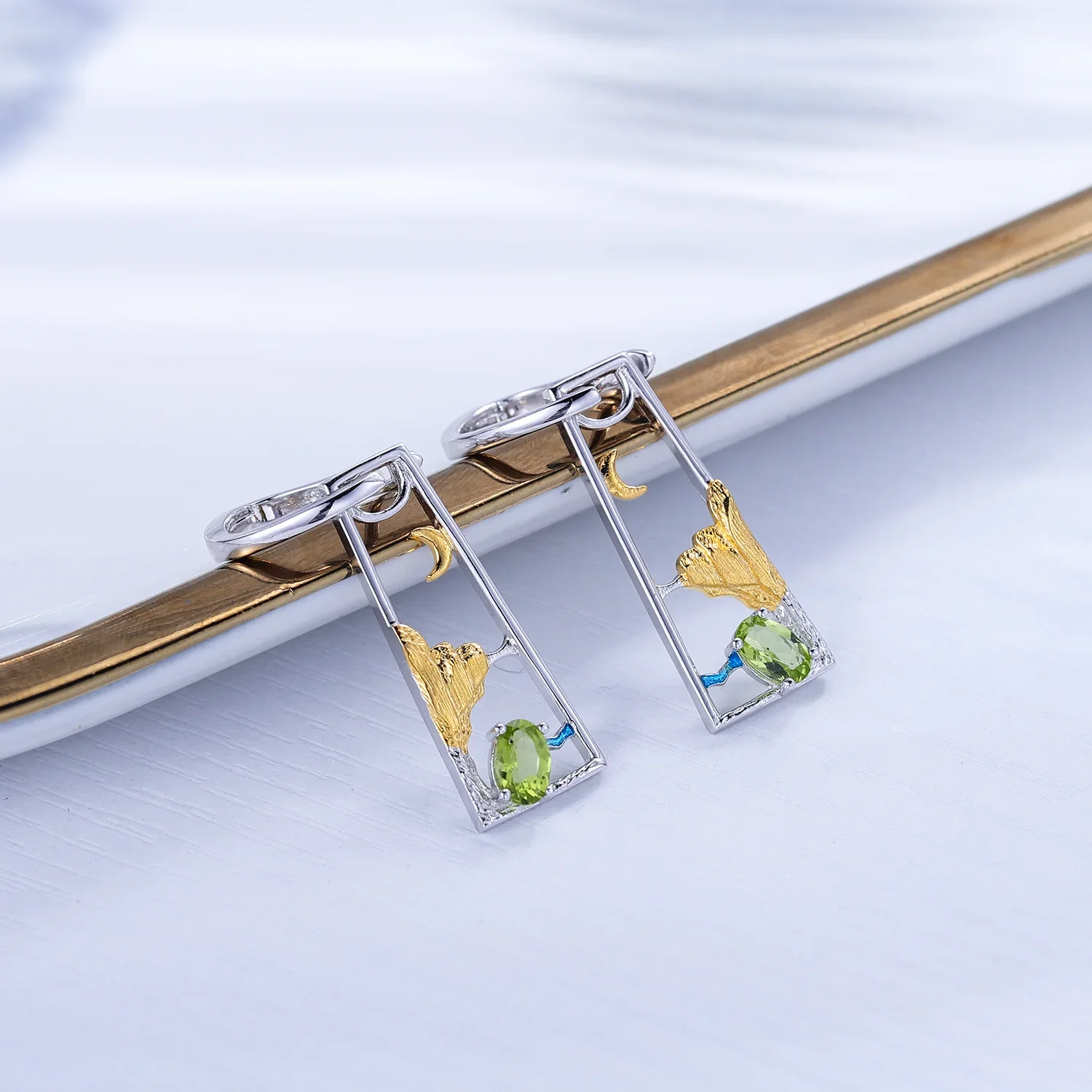 GEM'S BALLET Natural Peridot Birthstone Earrings Moon Boat Elements 925 Sterling Silver Drop Earrings Handmade Jewelry Her Gift