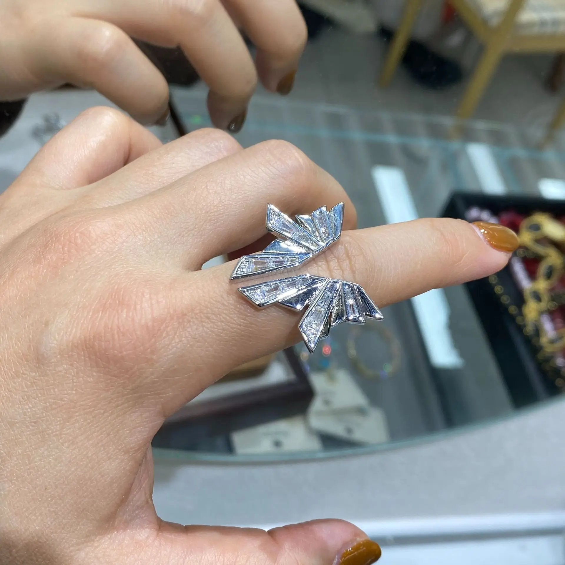 

French Luxury White Wings Open Ring For Women European Style Personality Elegant Minimalist Daily Jewelry