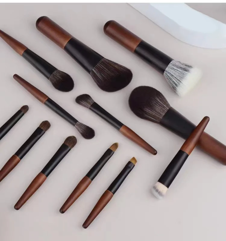 12-Piece Natural and Synthetic Hair Makeup Set Custom Logo Portable Makeup Brush Travel Size Makeup Brush