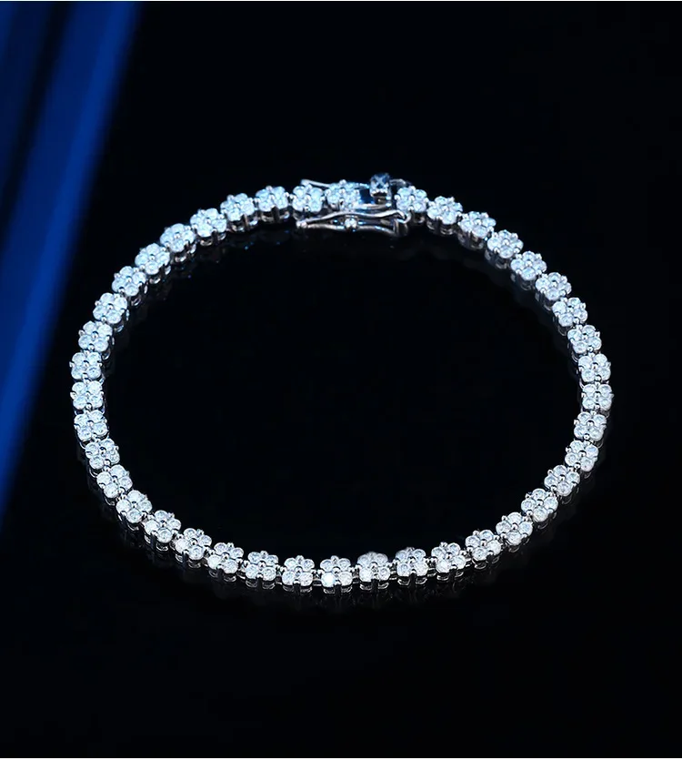 Luxury Solid Platinum PT950 Women's Small Flower 3mm Moissanite Diamond Bracelet All-match Exquisite Bracelet