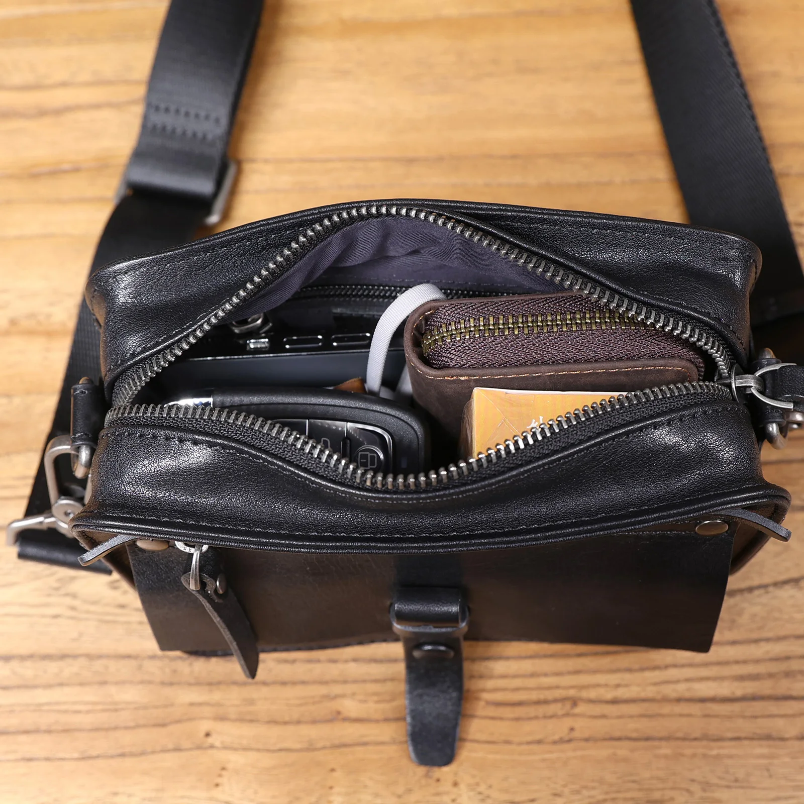 Vintage-Umhängetasche für Herren aus hochwertigem Rindsleder, modische Casual-Crossbody-Tasche, pflanzlich gegerbte Echtleder-Schultertasche – Detail 20
