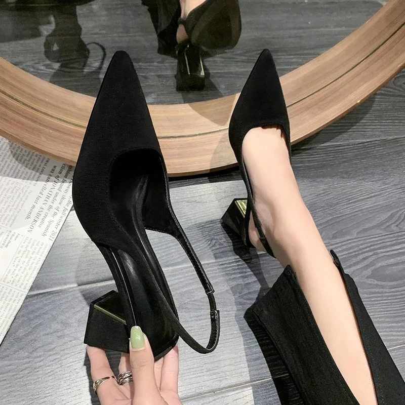 

Black Sandals Women Summer New Fashion Women's Sandals Pointed Pumps Women Shoes Office Dress Shoes Sexy Square Heel High Shoes