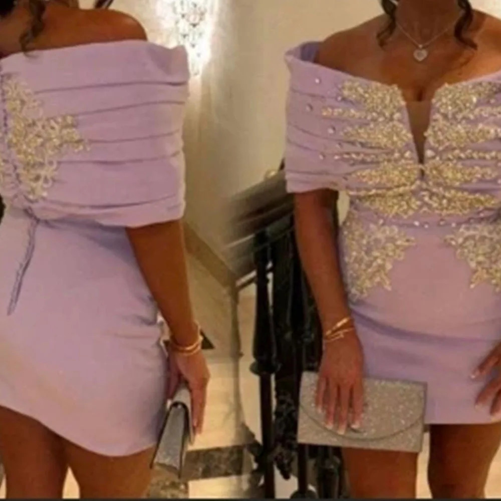 

Розовое атласное коктейльное платье длиной до колена, коктейльное платье русалки с открытыми плечами, вечернее платье с разрезом и бисером, платье для выпускного вечера