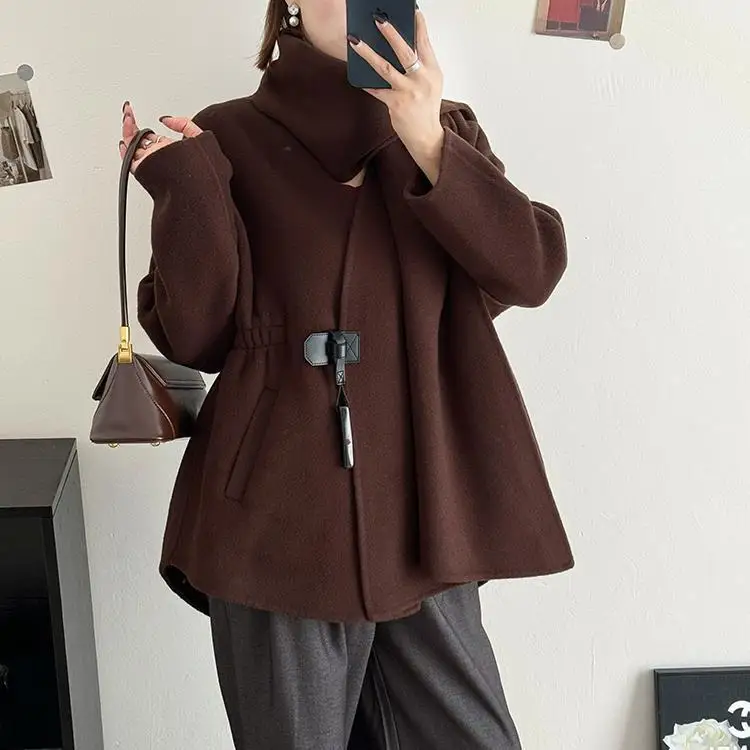 European V-neck double-sided cashmere coat with scarf for women, 2024 winter waist slimming and cow horn button woolen coat