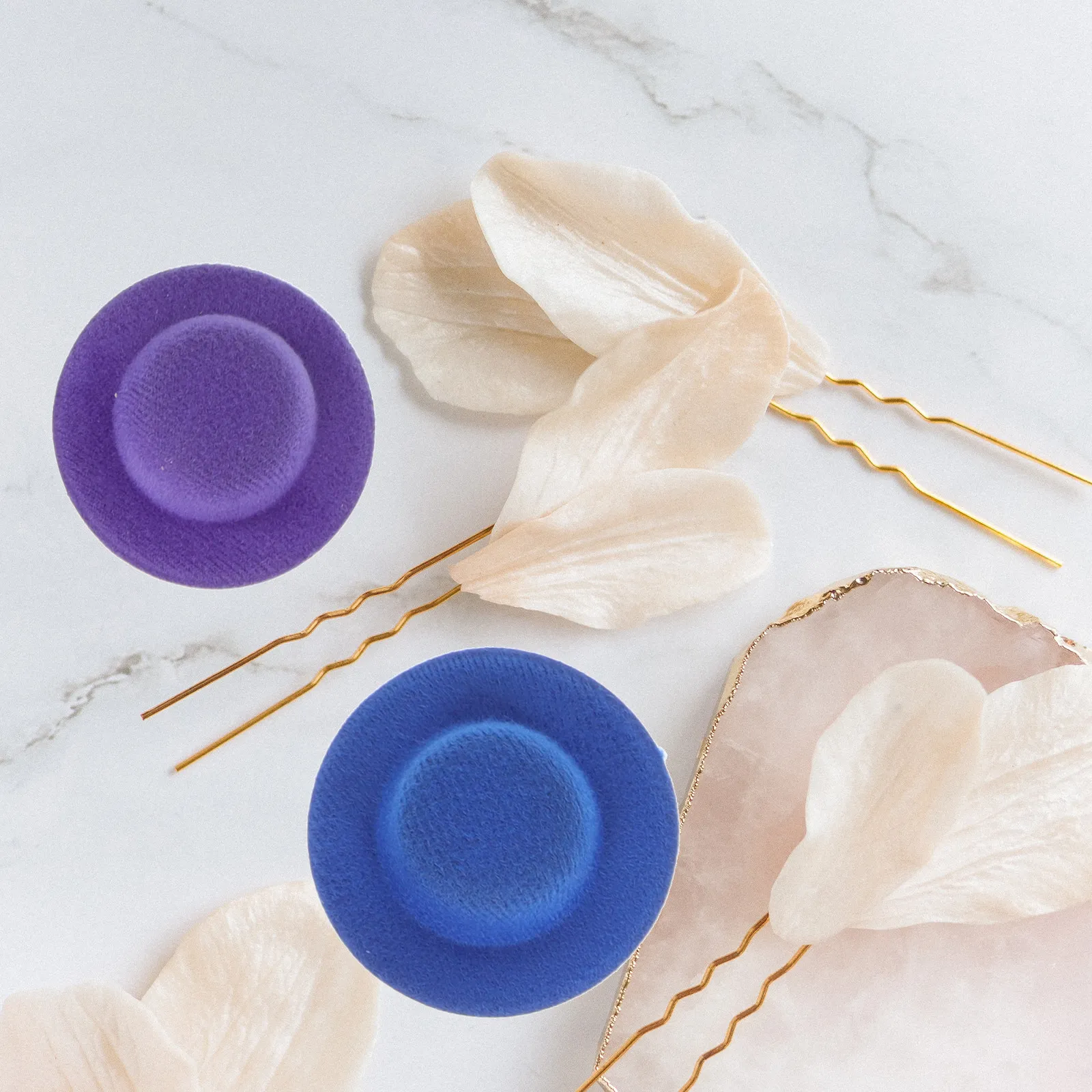 16Pcs 미니 탑스 모자 DIY 공예용 절묘한 작은 모자 미니 머리핀 장식 장식 모자용 액세서리