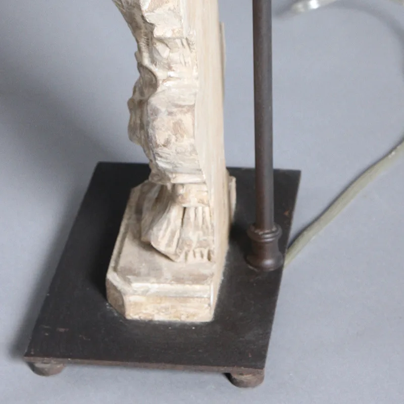Manufacturer wholesale, hotel clubhouse desk lamp, environmentally friendly resin desk lamp, American retro desk lamp