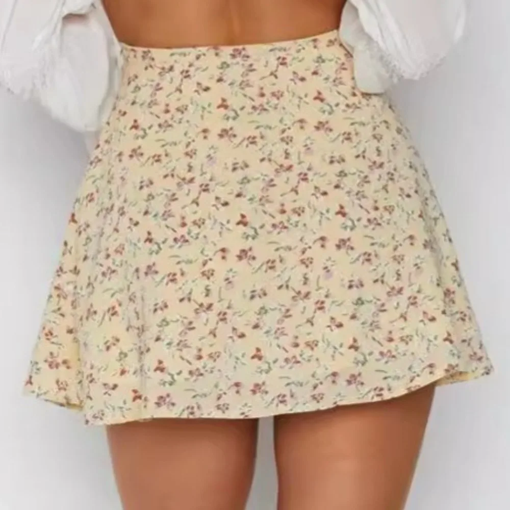 Ditsy Floral Chiffon Skirt High Waisted Hidden Zipper A Line Mini Feminine Ruffle Hem Skater Skirt for Women Ready Breathable