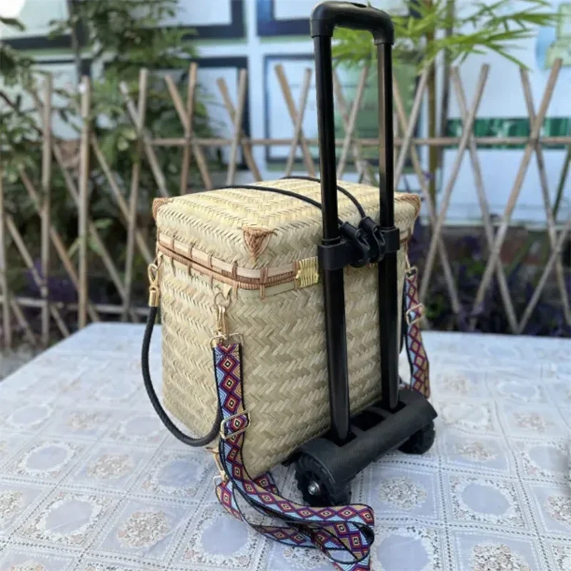 2024 Hot Sale New Arrival Hand-woven Natural Bamboo Cat Carrier Bag Custom Travel Carrier Bags For Dogs Cats For Pet Bed