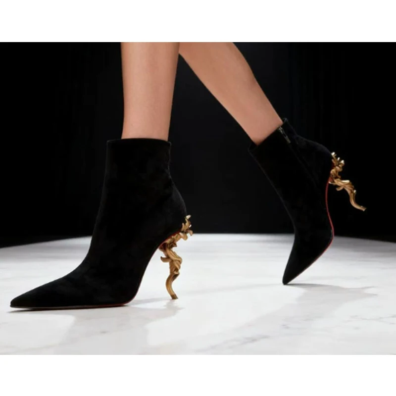 

Черные замшевые ботильоны золотого цвета на каблуке, женские зимние ботинки 2026, ботинки на высоком каблуке с острым носком и боковой молнией, модная обувь