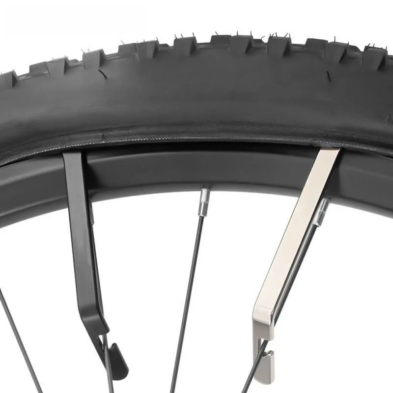 

3 Pcs Carbon Steel Tire Lever Set for Mountain Bikes with Spoke Hook and Smooth Rounded Tips to Prevent Damage to Tubes and Rims