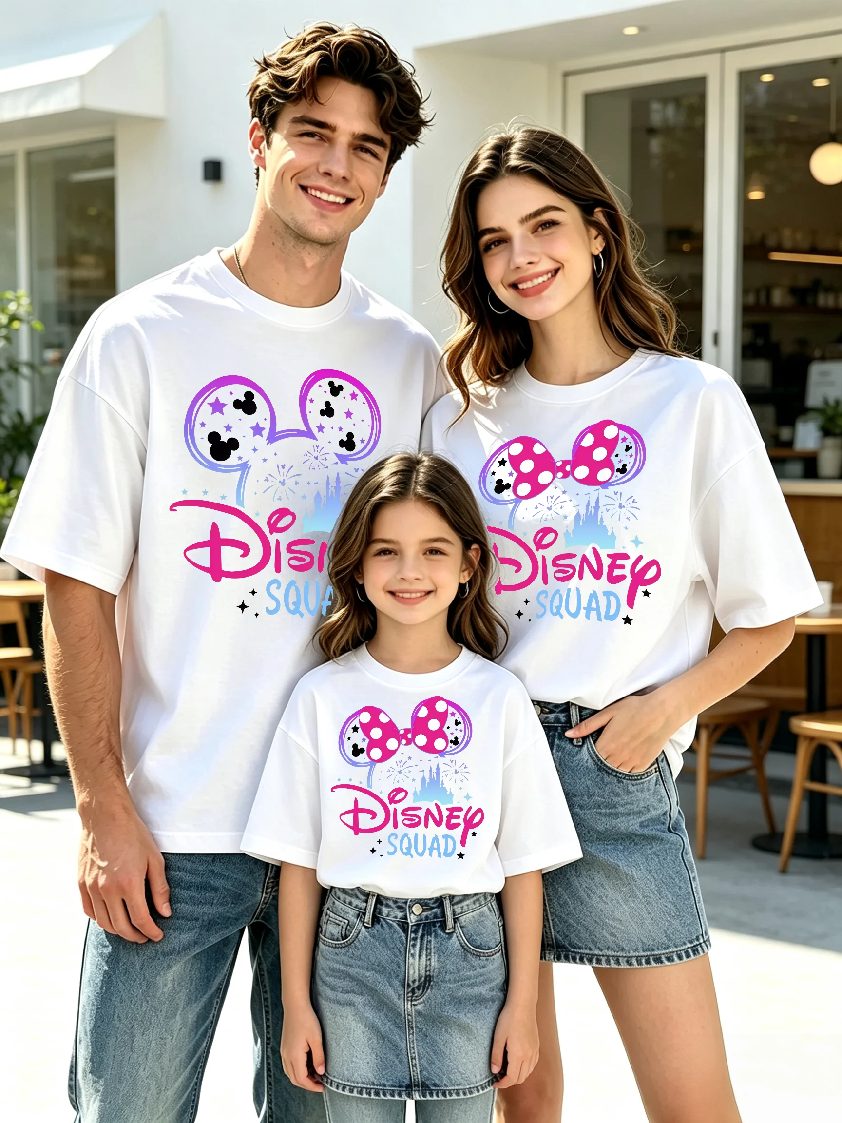 Chemises assorties pour la famille Mickey Minnie, t-shirts blancs imprimés château de dessin animé, tenues de vacances en famille pour papa, maman, fille
