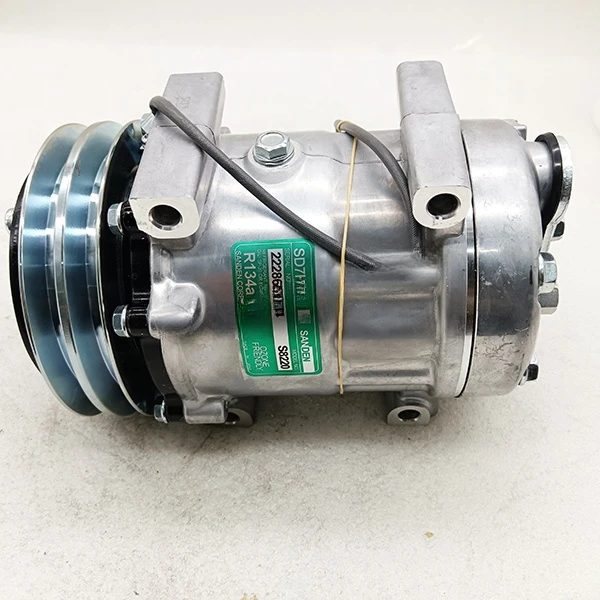 

R210-7 Excavator Air compressor R210-7 excavator parts Robex 210-7 AC compressor