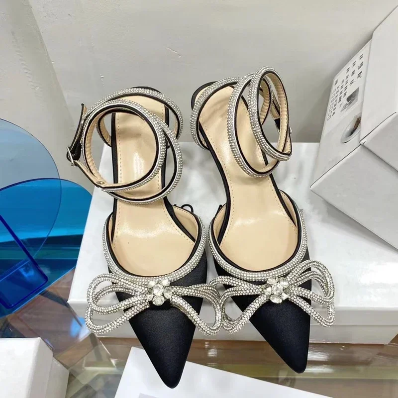 Fashion Pointed Toe Satin Luxury Rhinestone Big Bowknot Twine Women Sandals Summer Gladiator Banquet Party Wedding High Heels