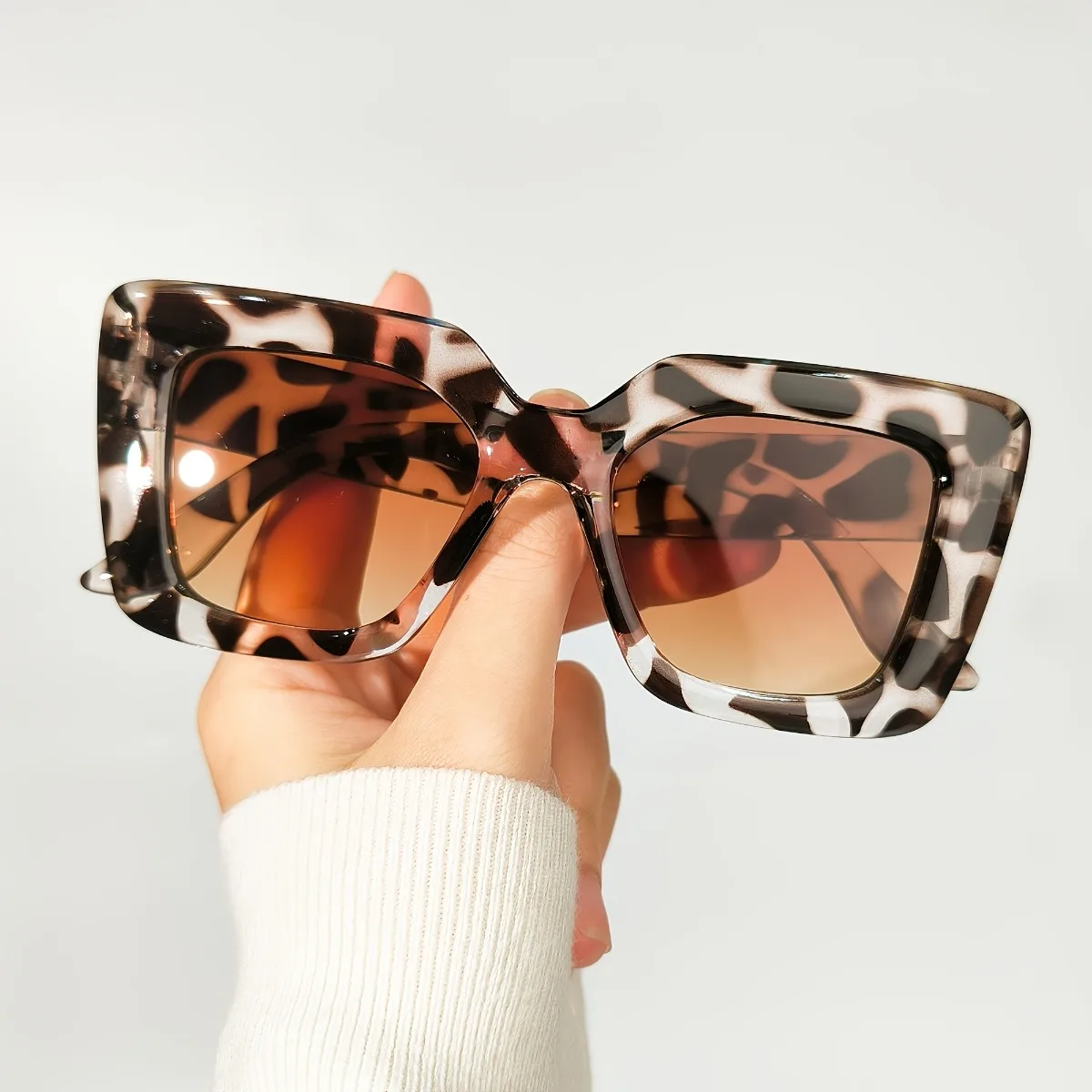 Leopard Print Square Women Gradient Eyeglasses Fashion  display picture 2