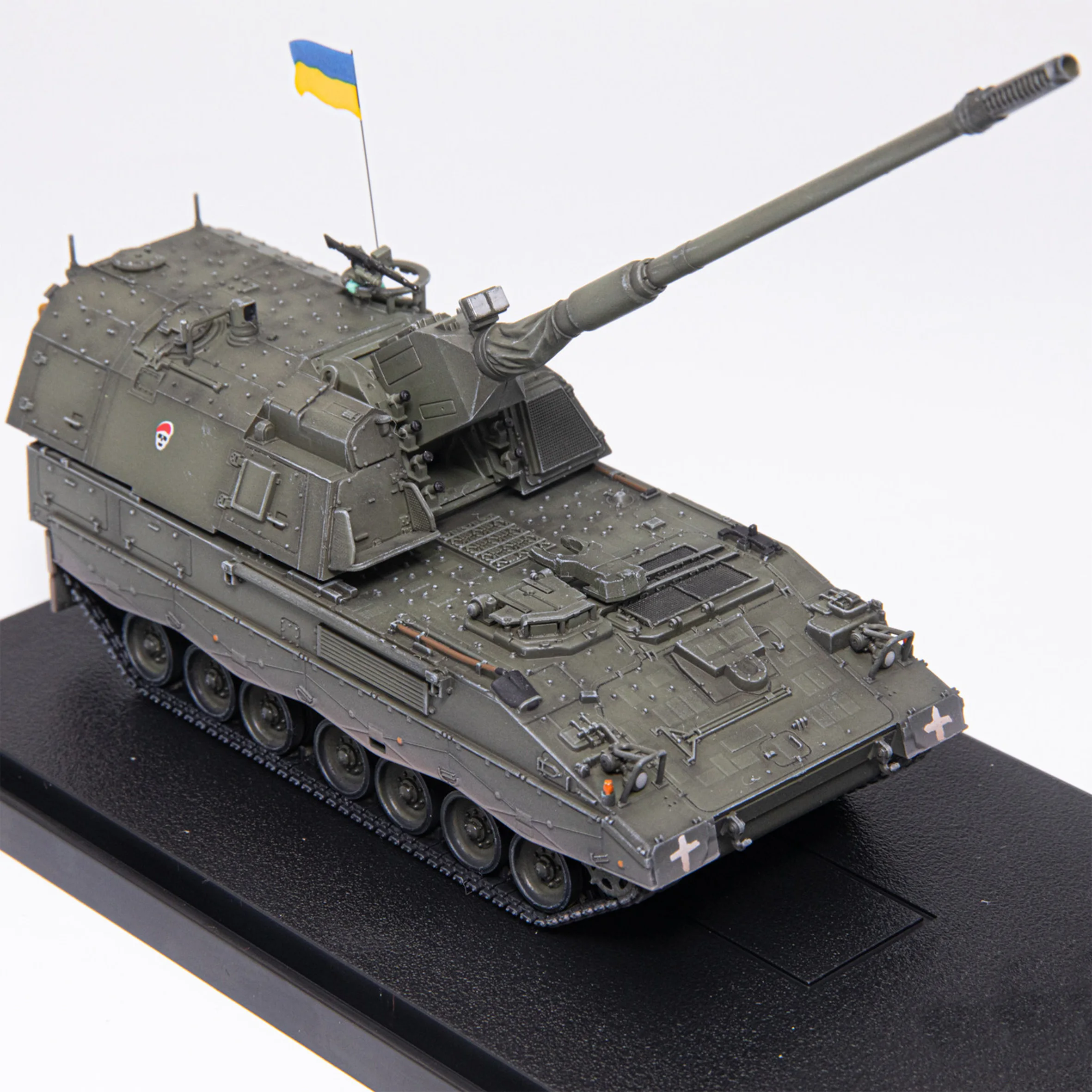 AS 1/72 Ukrainian PZH2000 self-propelled gun model (with flag) static finished model