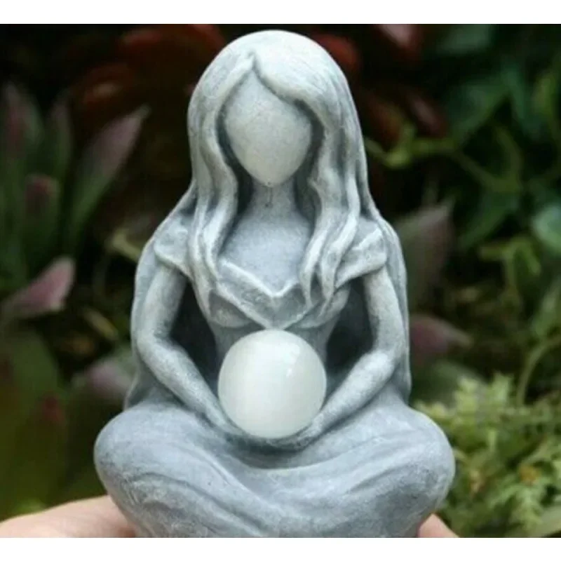 

1PC Moon Goddess Statue Creative Cafe Greek Mythological Figure Resin Sculpture Home Decor Figurines For Interior Decorations