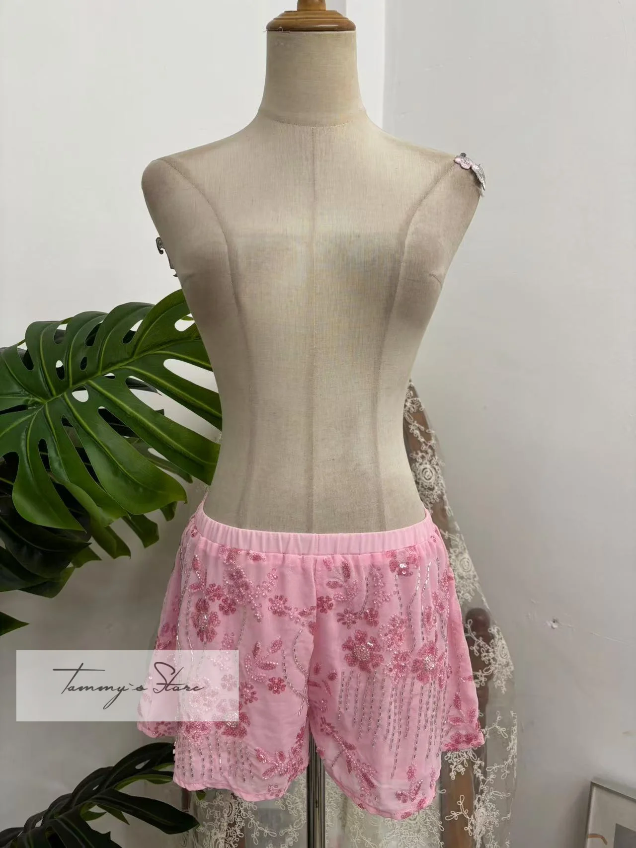 T Home PE شورت خصر مطاطي مطرز شديد التحمل E2 سروال قصير عالي الخصر كاجوال مادة رقيقة لموسم الربيع