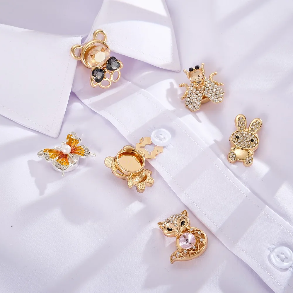A Pair New Small Animal Decorative Collar Buckle Detachable Drip Oil Gradient Butterfly DIY Shirt Cufflinks Accessories Women
