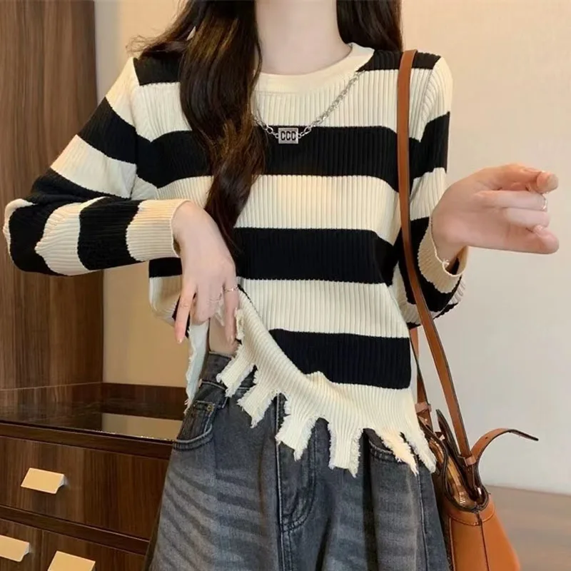 Autumn Fashion Korean Edition Lazy Stripe Round Neck Slim Fit Versatile Western Style Slim Knitted Long Sleeve Women\'s Sweater