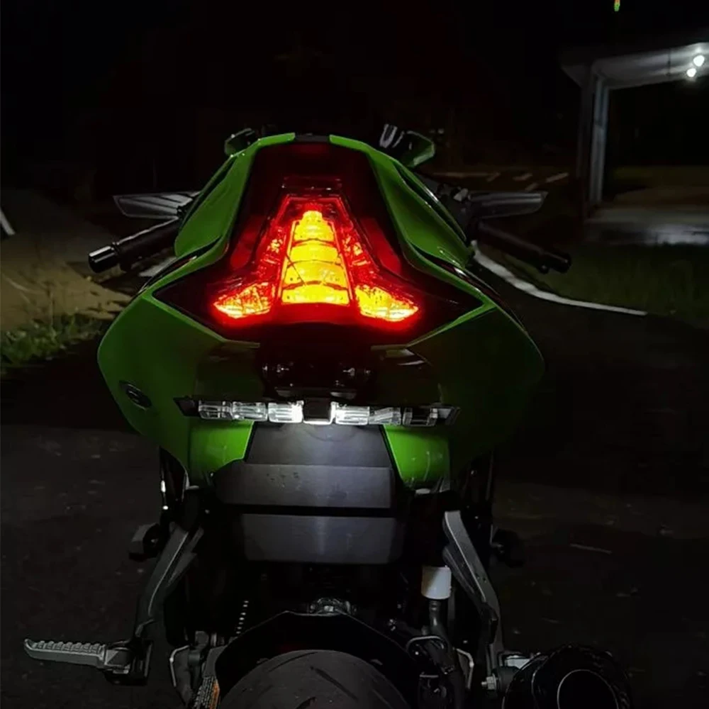 

For Kawasaki Ninja ZX25R ZX4R ZX6R 25 Integrated Tail Light with Turn Signal Flasher Daytime Running Rear Light Brake Taillight