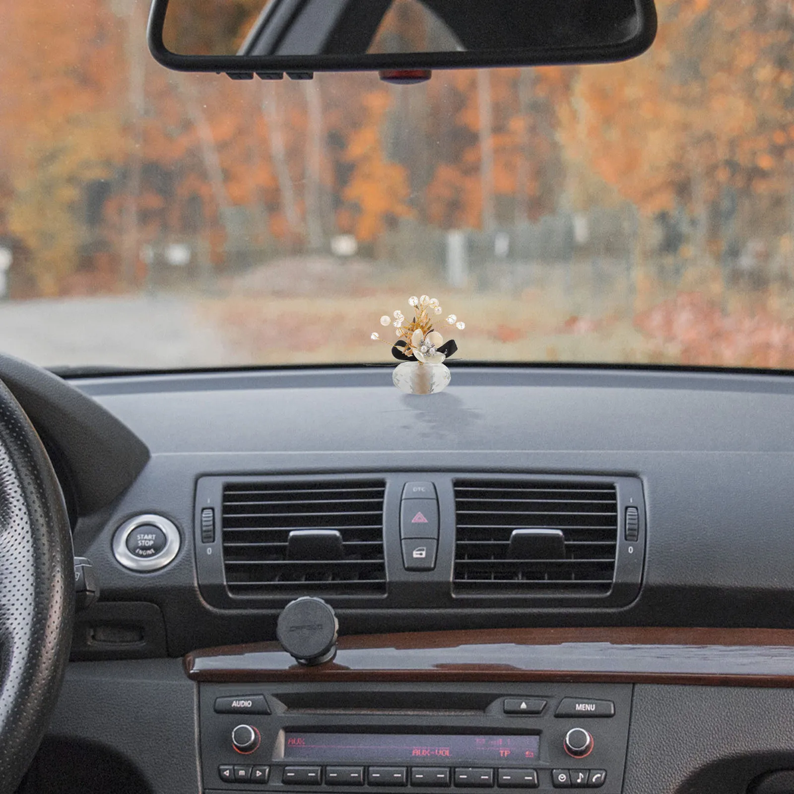 

Crystal Car Ornament Decor for Women Automotive Decoration Elegant Vehicle Charm Car Dashboard Decor