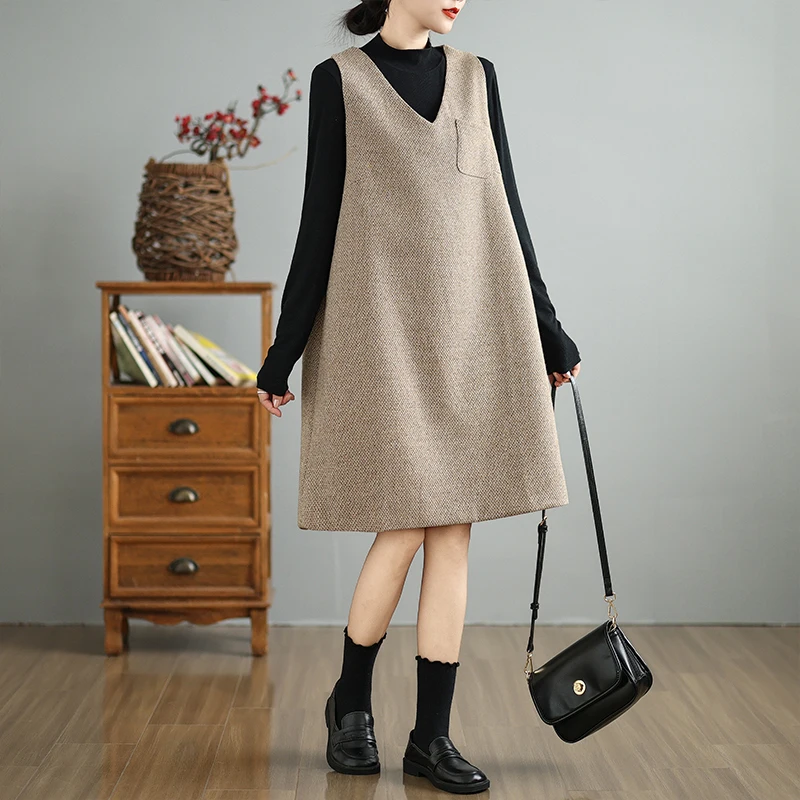 Elegant Wool Vest Dress Women's Autumn 2024 New Style Korean Version V-Neck Midi Skirt Sleeveless Fashionable Commute Wear