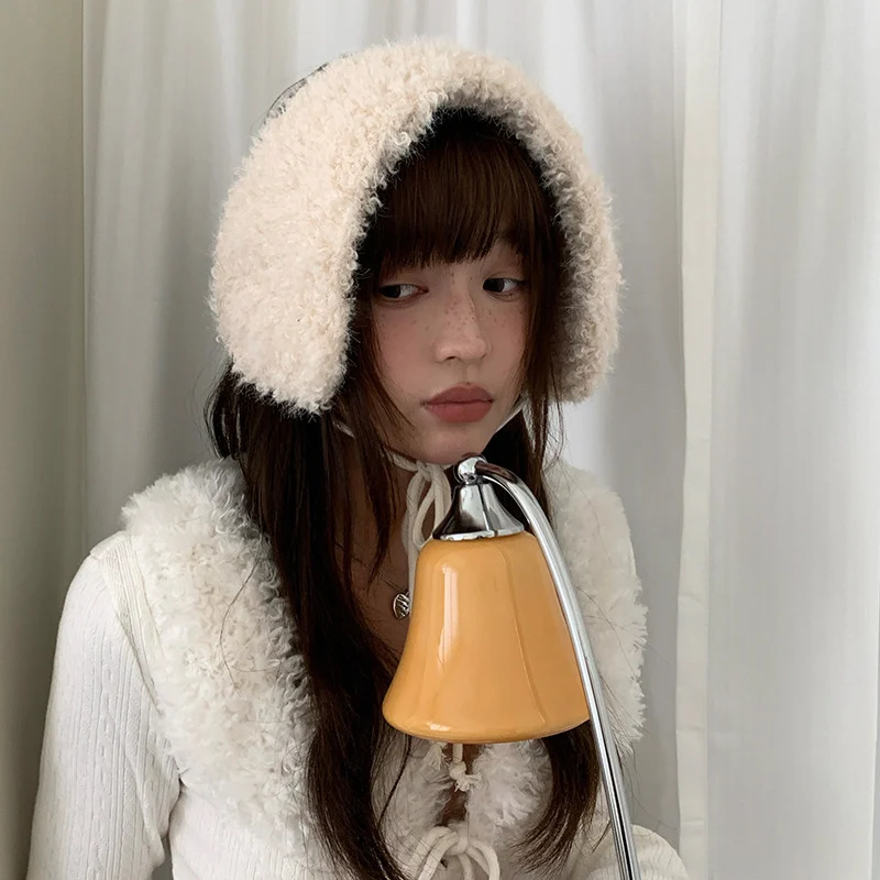 Paraorecchie invernali in pizzo peloso coreano Paraorecchie invernali spesse e calde per le orecchie invernali Nuovi accessori invernali per copriorecchie da donna creativi