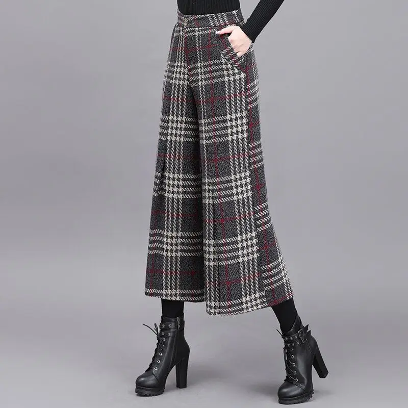 Fashionable Plaid Wide-leg Pants Cropped Pants Women's Pants Winter New Thickened Skirt Pants Leg Swing Pants