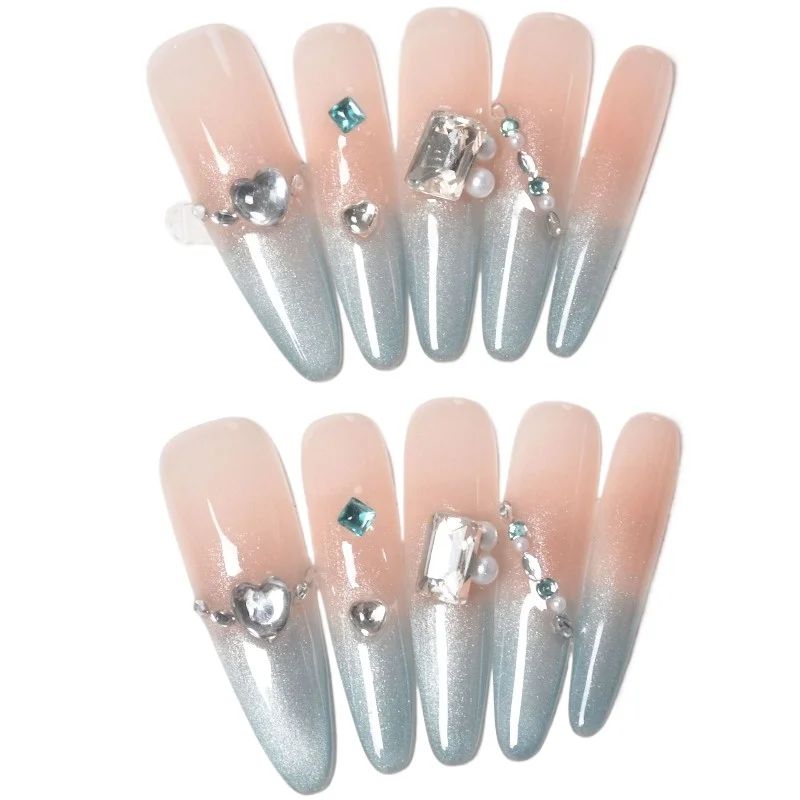 

Wear blue long cat's eye manicure, finished nail patch, removable ice and fresh air