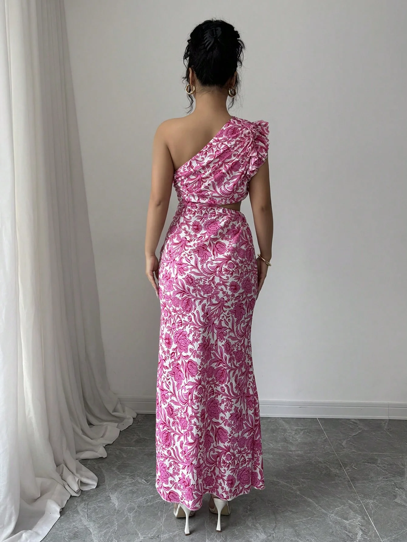 فستان مثير مكشوف الكتفين منقوش بالزهور وأكمام من الدانتيل وتصميم مقطوع عند الخصر #2