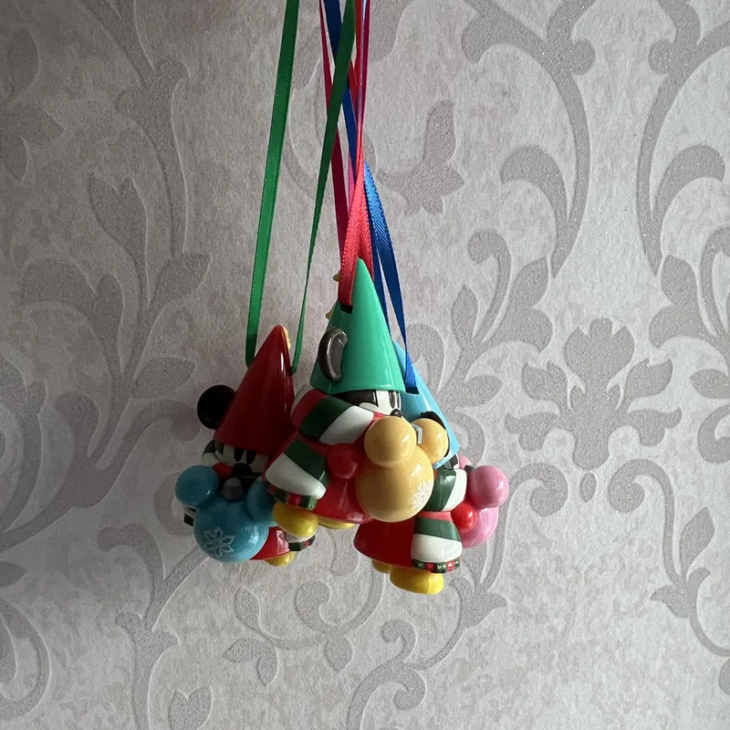 1PCS 6cm Exquisite workmanship, Tokyo Disney genuine 2022 Christmas Mickey Elf decoration pendant, Christmas ornament