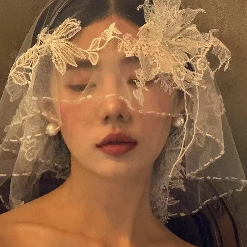 New Bridal Retro Lace Flower Veil High-end Tiara Wedding Vels