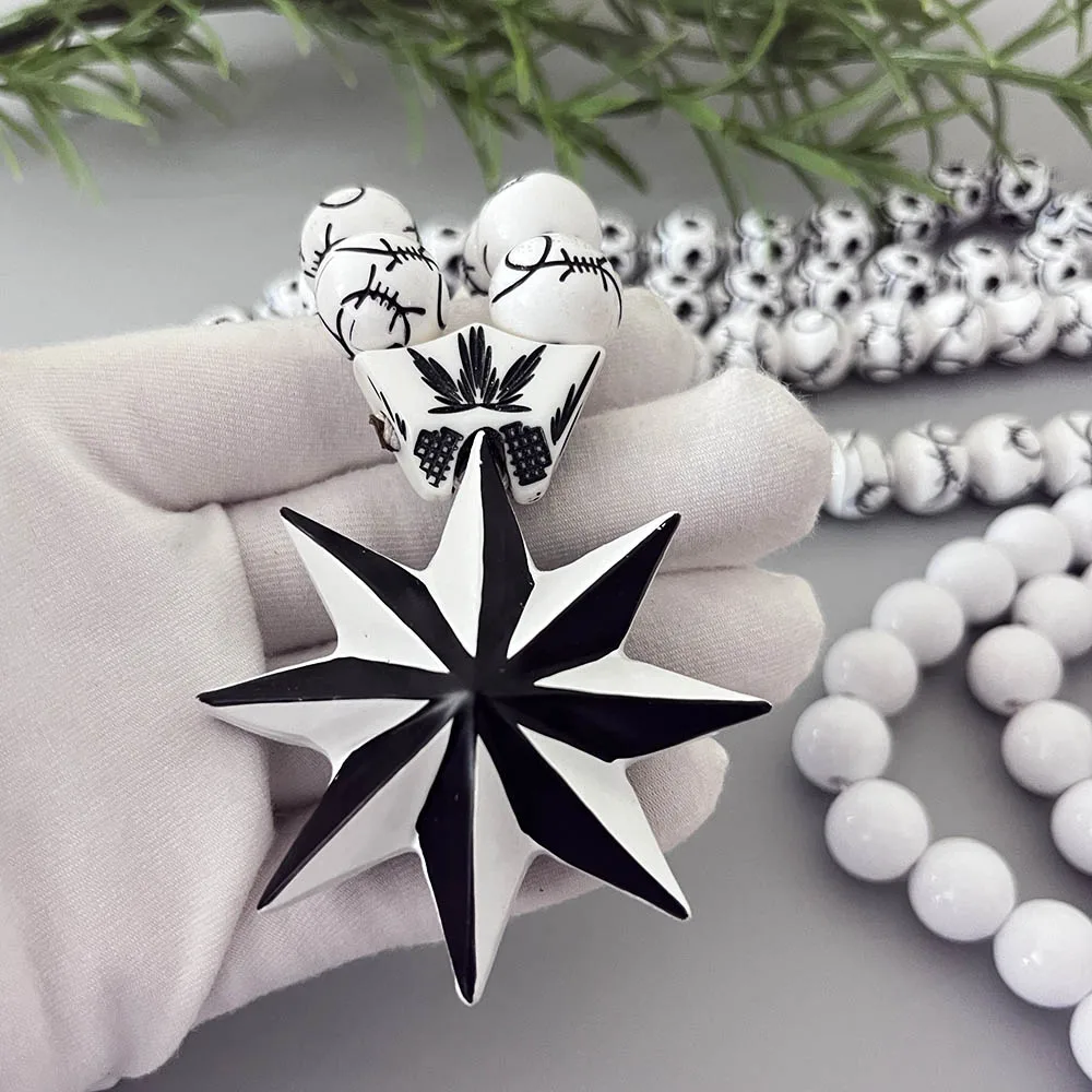 GS71 Octagonal Star Resin Paintings White Black Decoration Exquisite Beads Decorate 3D Three-Dimensional Two-Color Car Pendants