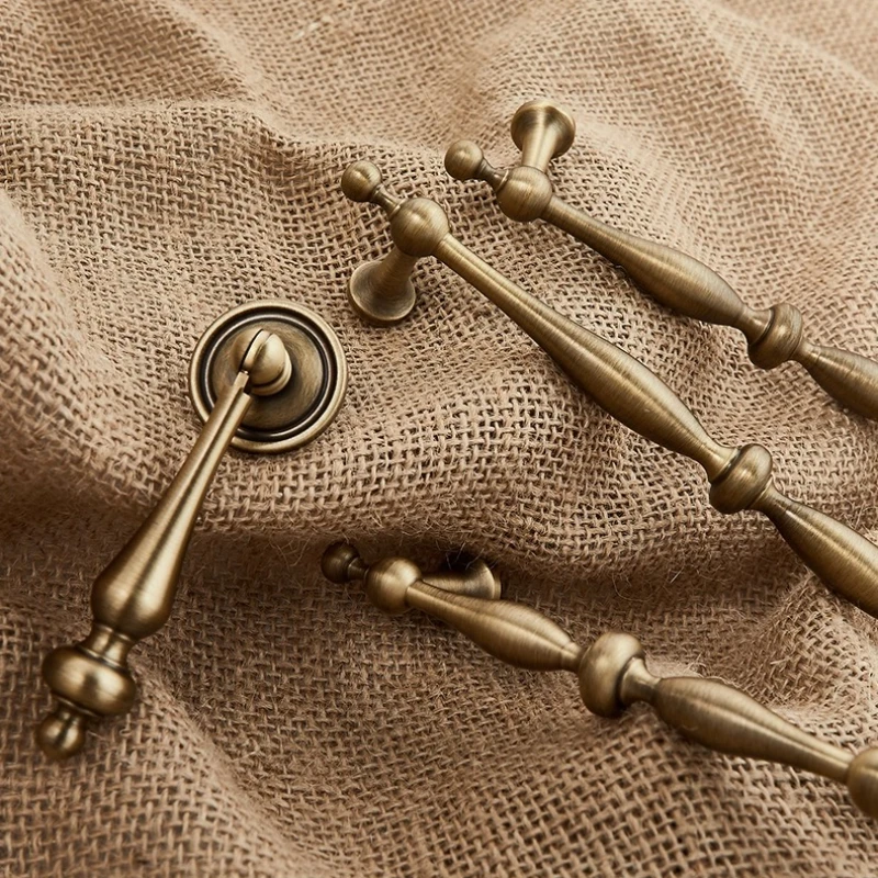 مقابض نحاسية عتيقة المعلقات البرونزية مقبض خزائن أدراج مقابض خزائن المطبخ سحب الأثاث النحاس #3