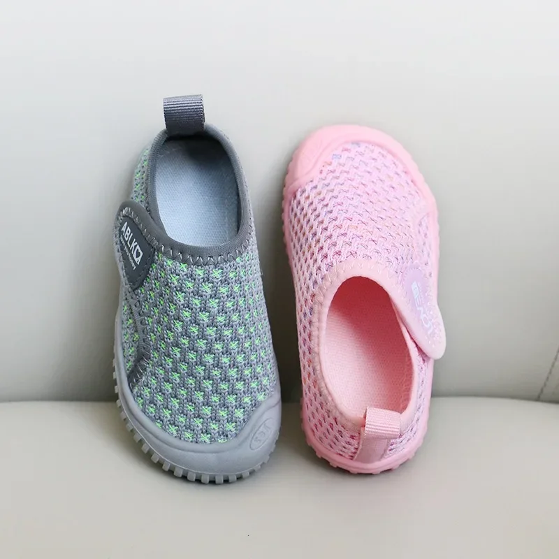 Girls Boys Casual Shoes Infant Toddler Shoes Kids Barefoot Sneakers Breathable Mesh Anti Slip Soft Sole Kindergarten Baby Shoes