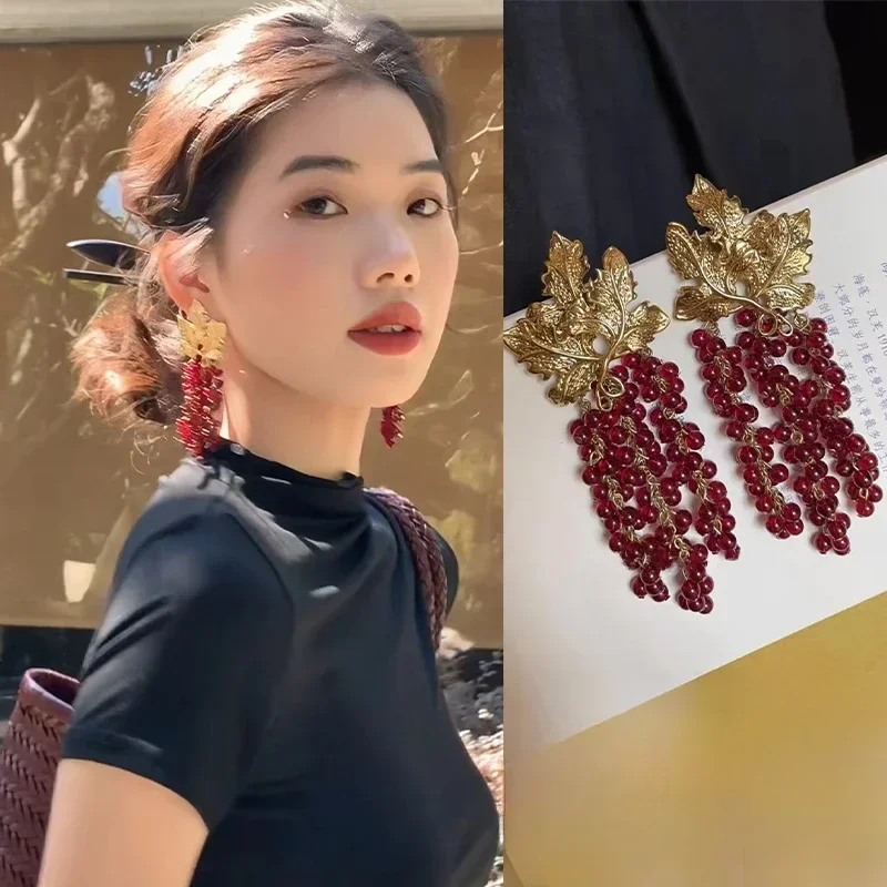 Retro grape leaf fringed earrings medieval oil painting style exaggerated personality stud earrings heavy industry