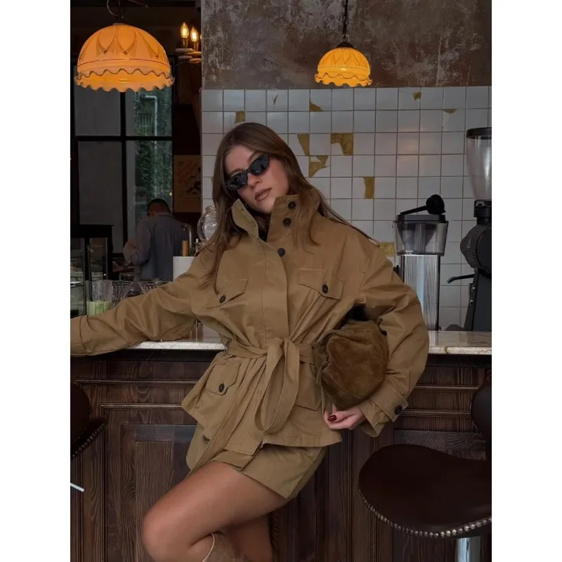 

Новая осенняя куртка-тренч свободного кроя в европейском и американском стиле