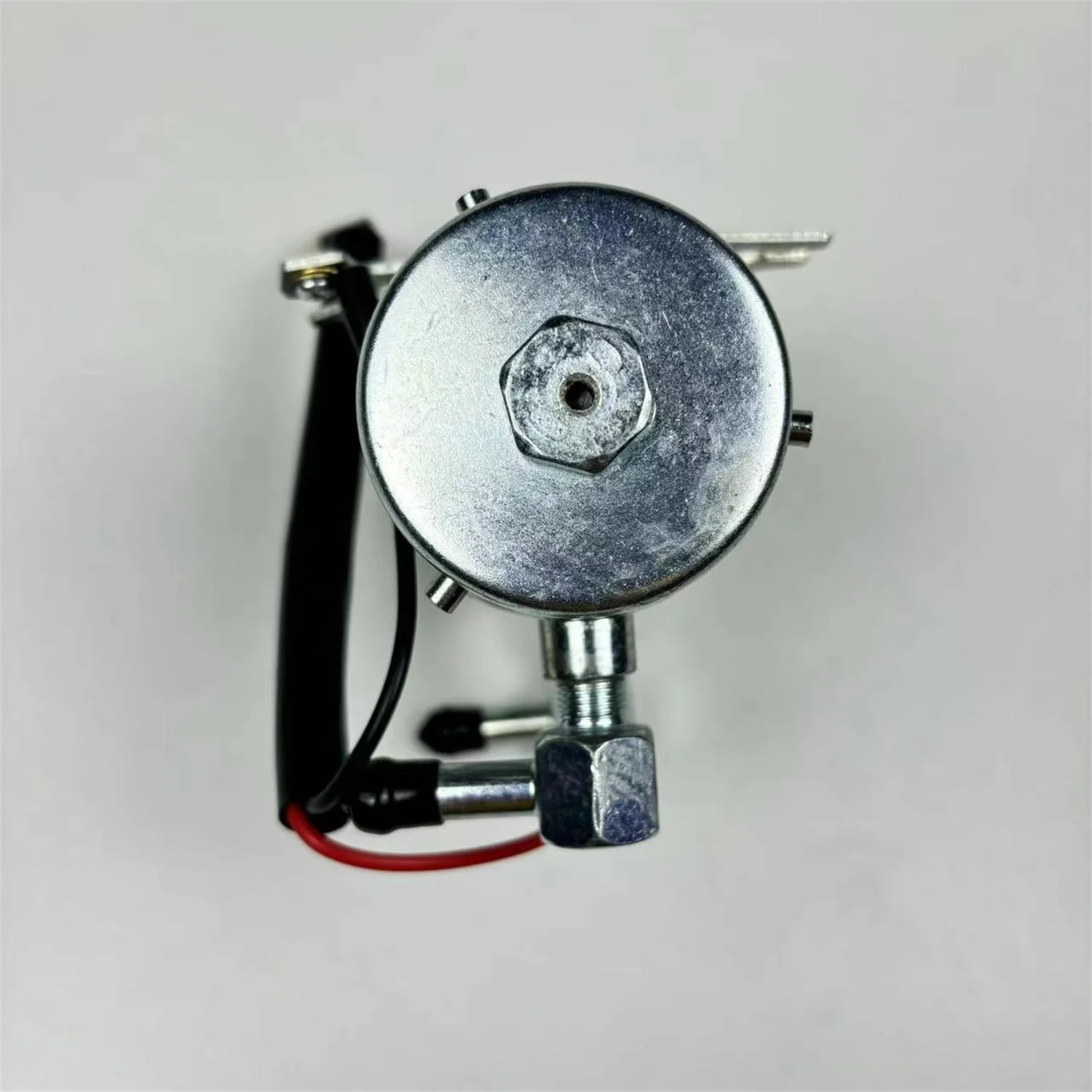 Fuel Pump 17020-10W00 1702010W00 For Nissan 720 Pickup P70235 E8318 Engine